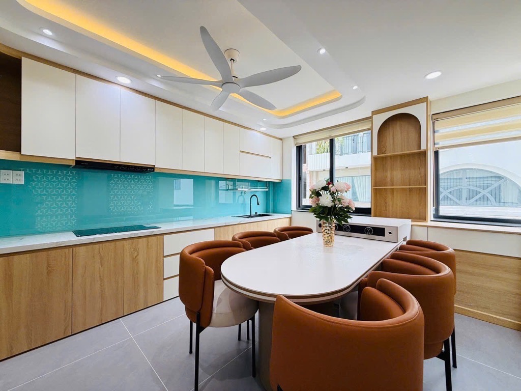 Siêu phẩm Gò Vấp – Nhà 5 tầng, ô tô vào tận nhà, hẻm rộng, gần Làng Hoa – Giá nhỉnh 8 Tỷ